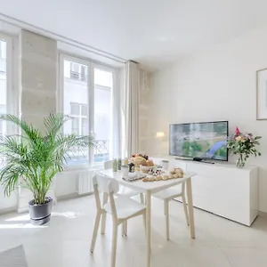 Apartamento Jardin Saint Honore França